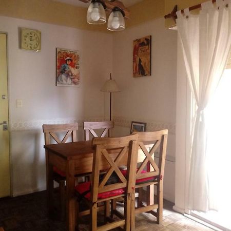 Calido En Parque Lezama Apartment Buenos Aires Bagian luar foto