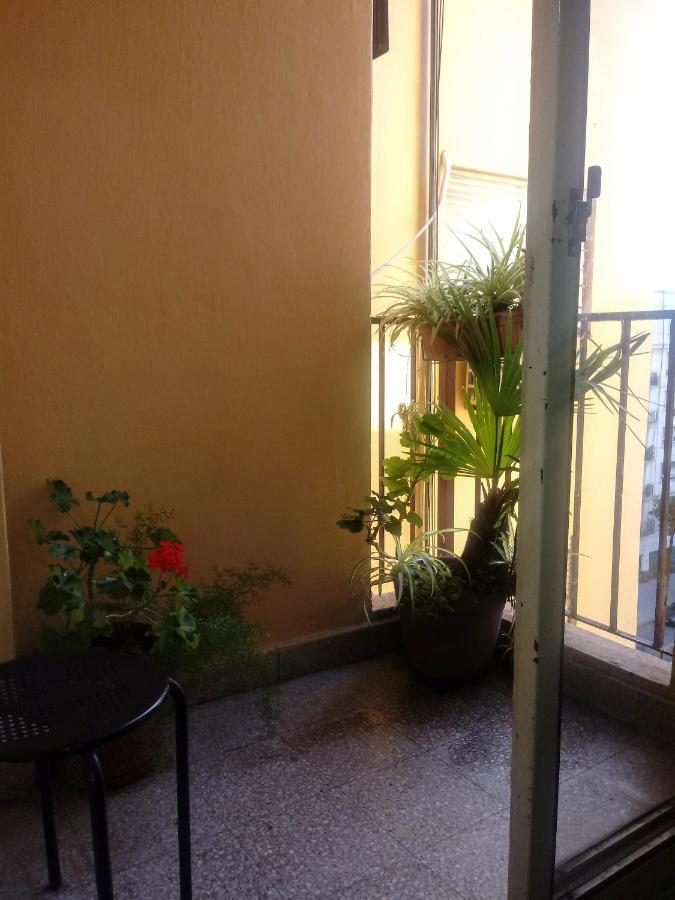 Calido En Parque Lezama Apartment Buenos Aires Bagian luar foto