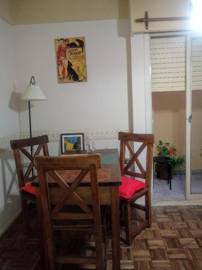 Calido En Parque Lezama Apartment Buenos Aires Bagian luar foto