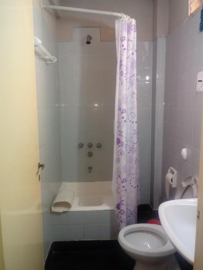 Calido En Parque Lezama Apartment Buenos Aires Bagian luar foto