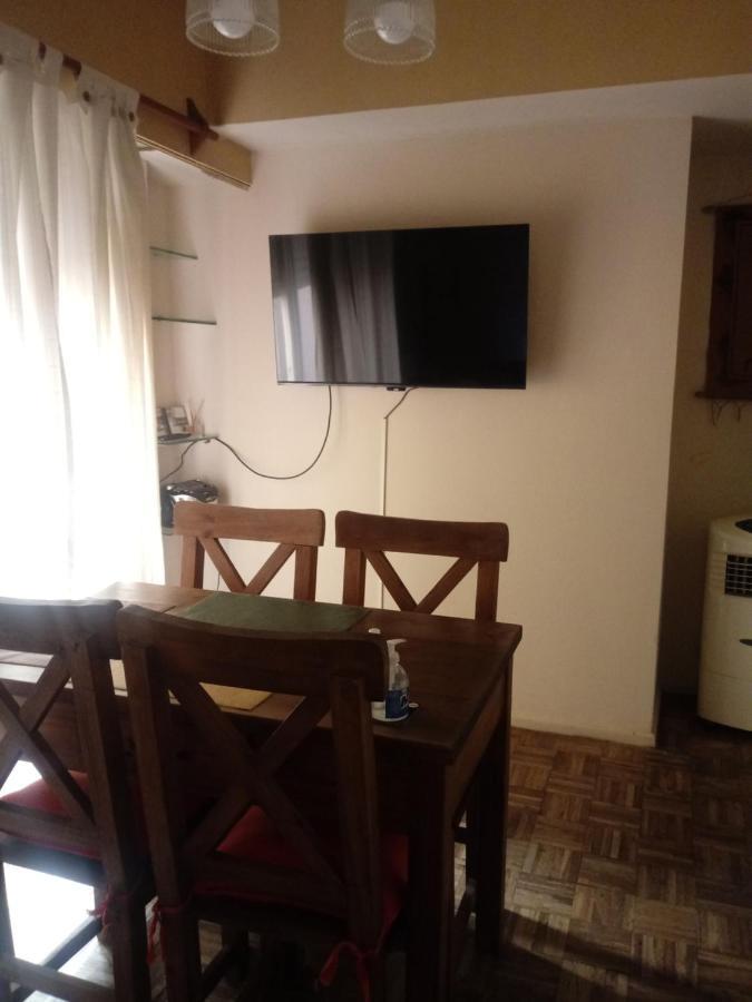 Calido En Parque Lezama Apartment Buenos Aires Bagian luar foto