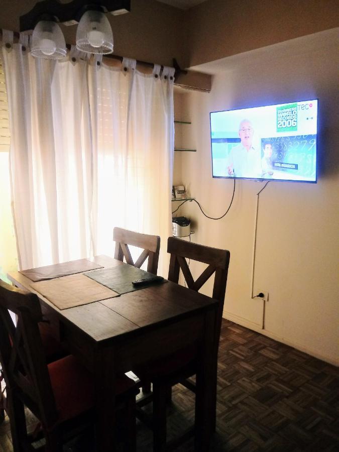 Calido En Parque Lezama Apartment Buenos Aires Bagian luar foto