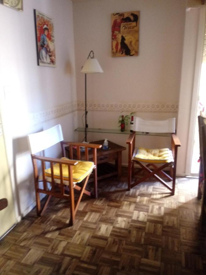 Calido En Parque Lezama Apartment Buenos Aires Bagian luar foto