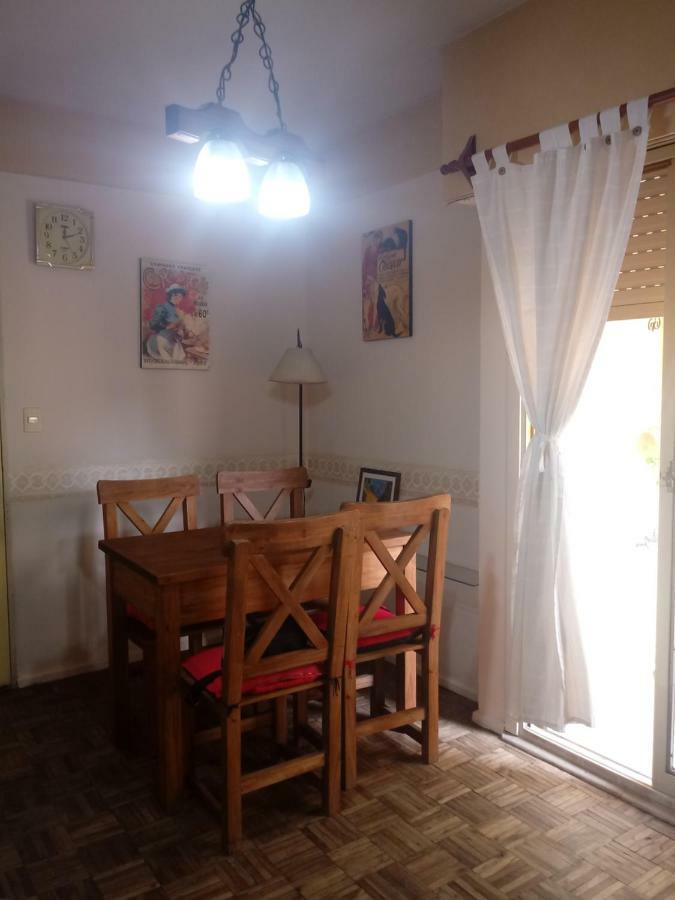 Calido En Parque Lezama Apartment Buenos Aires Bagian luar foto