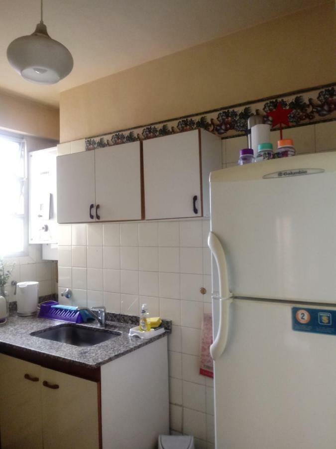 Calido En Parque Lezama Apartment Buenos Aires Bagian luar foto