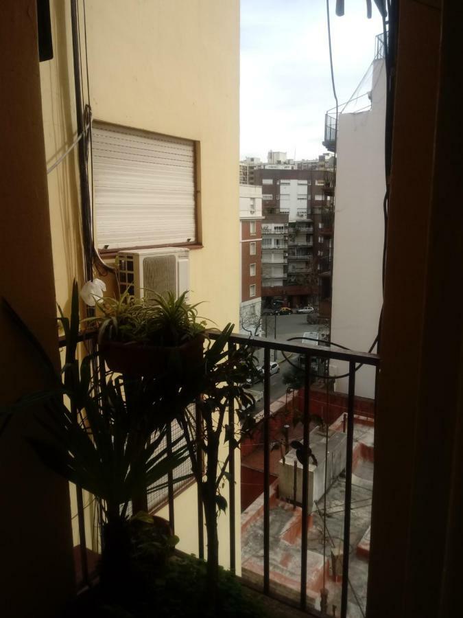 Calido En Parque Lezama Apartment Buenos Aires Bagian luar foto