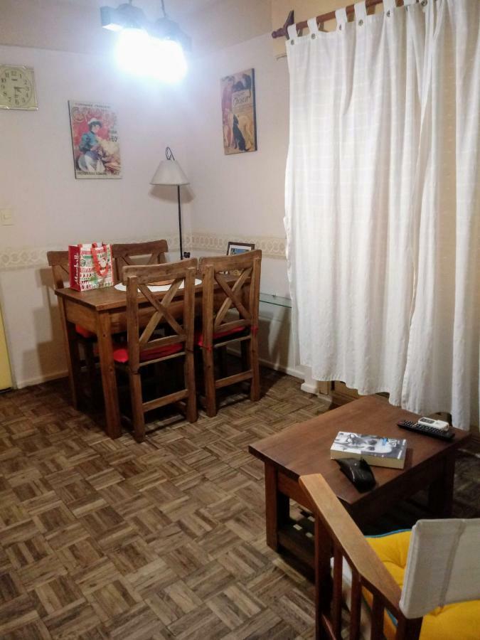 Calido En Parque Lezama Apartment Buenos Aires Bagian luar foto