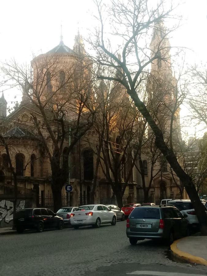 Calido En Parque Lezama Apartment Buenos Aires Bagian luar foto