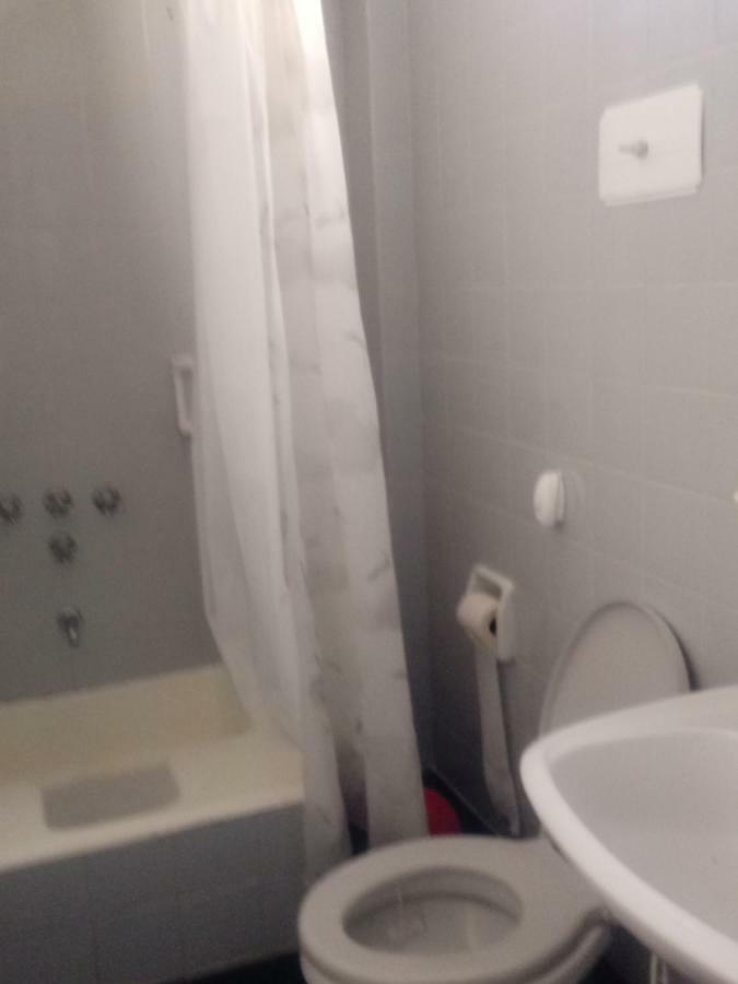 Calido En Parque Lezama Apartment Buenos Aires Bagian luar foto